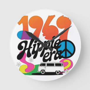 Horloge Ronde Graphisme Rétro 1969 Ère Hippie avec Symbole de Pa