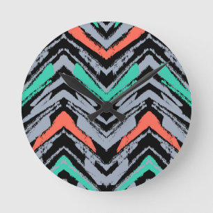 Horloge Ronde Gray, Teal, et Coral Hand Drawn Chevron Pattern