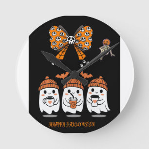 Horloge Ronde Happy Halloween – fantômes café mignons