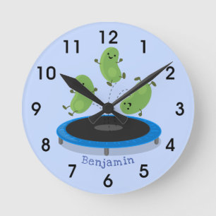 Horloge Ronde Haricots verts mignons sur dessin animé trampoline