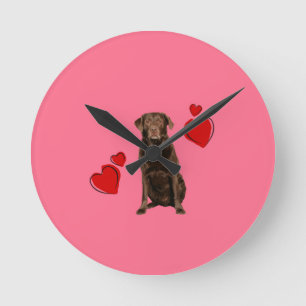 Horloge Ronde Heureuse Sainte-Valentin du chocolat du Labrador
