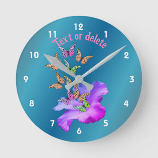 Horloge Ronde Hibiscus Papillons colorés à fleurs Personnalisé