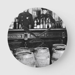 Horloge Ronde Interdiction - Police Speakeasy Raid Bootlegger - 