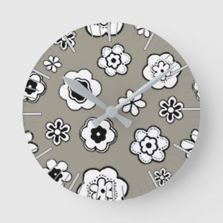 Horloge Ronde Jardin aux fleurs en gris d'acier clair
