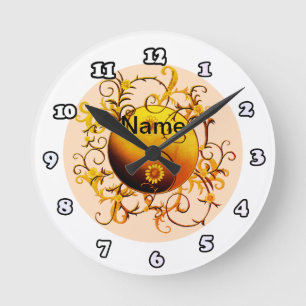 Horloge Ronde Jaune orange Tribal Yin Yang nom personnalisé