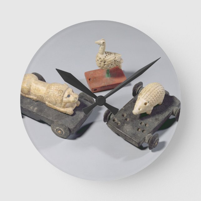 Horloge Ronde Jouets d'enfants : un hérisson, un lion et une col (Recto)