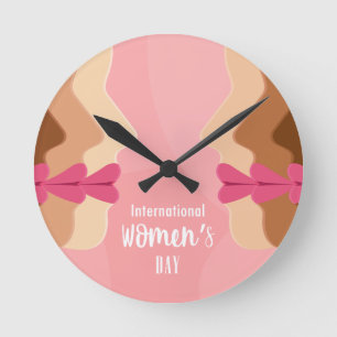 Horloge Ronde journée internationale des femmes rose