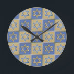 Horloge Ronde Judaica Star de David Metal Gold Blue<br><div class="desc">You are viewing The Lee Hiller Design Collection. Appareil,  Venin & Collectibles Lee Hiller Photofy or Digital Art Collection. You can view her her Nature photographiy at at http://HikeOurPlanet.com/ and follow her hiking blog within Hot Springs National Park.</div>