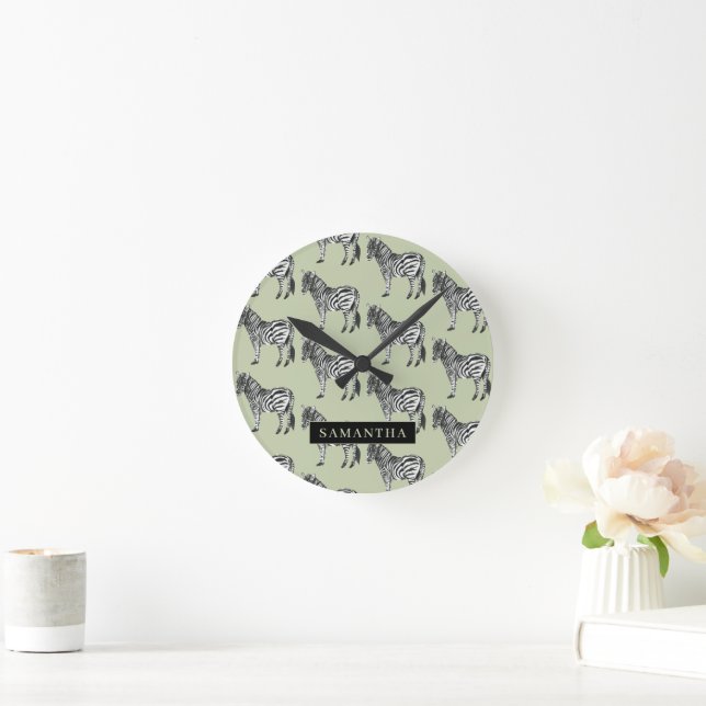 Horloge Ronde Jungle Zebra Wild Motif & Nom personnalisé (Maison)
