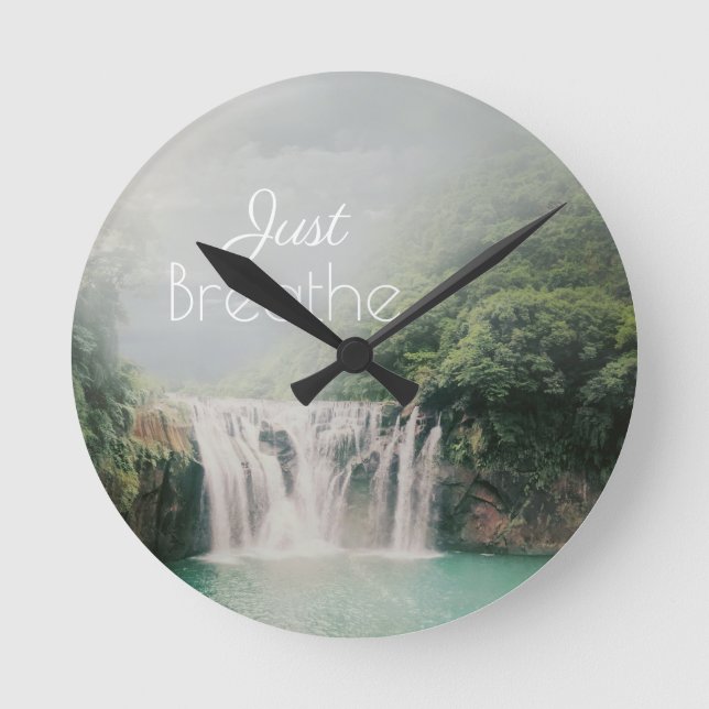 Horloge Ronde Just Breathe Calming Quote with Waterfall Photo Bl (Recto)