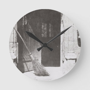 Horloge Ronde La porte ouverte, mars 1843 (photo de b/w)