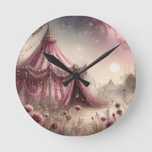 Horloge Ronde La tente en soie rose du nécromancien rose