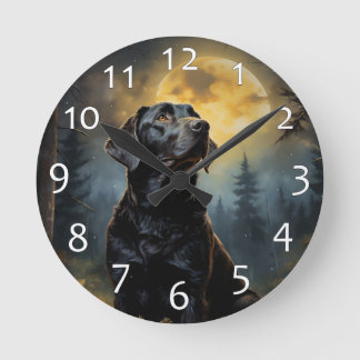 Horloge Ronde Labrador retriever sur une nuit illuminée par la l