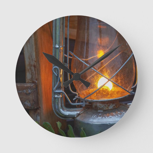 Horloge Ronde Lanterne Au Camp Des Plaines, Parc National De Kru (Recto)