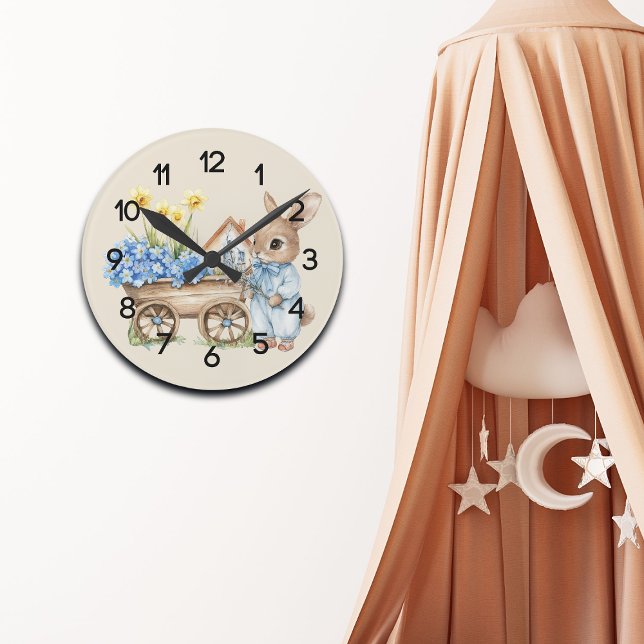 Horloge Ronde Lapin sur mesure avec fleurs bleues Nursery (Créateur téléchargé)