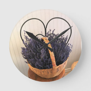 Horloge Ronde Lavande dans un panier