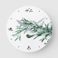 Le bambou de Jitaku laisse l'horloge