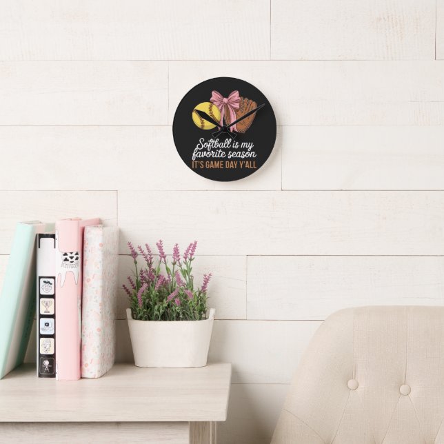 Horloge Ronde Le softball est ma saison préférée (Salle de lecture)