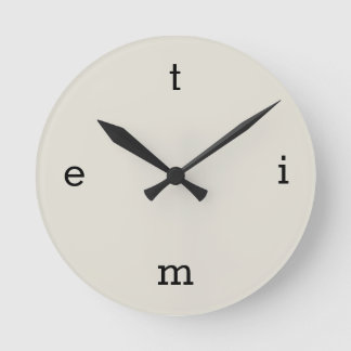 Horloge Ronde Lettres de TIME