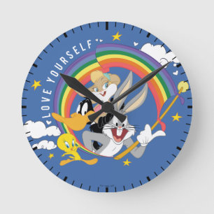 Horloge Ronde LOONEY TUNES™ - Love Yourself Pride Badge