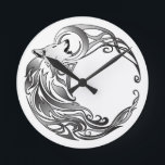 Horloge Ronde Loup tribal - Ombragé<br><div class="desc">Design tribal avec un loup dans une lune de croissant aux tons noir,  gris et blanc.</div>