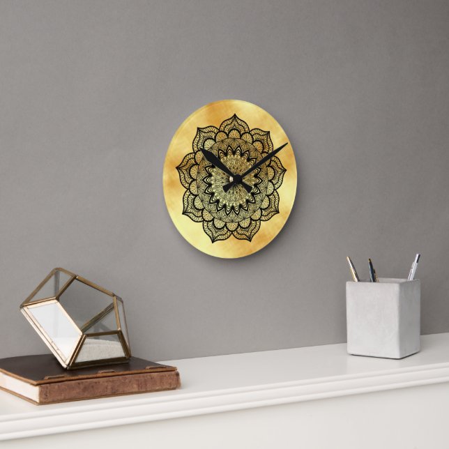 Horloge Ronde Mandala noir sur fond or doux (Bureau)