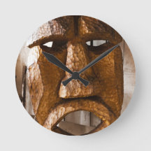 Masque africain sculpté à la main