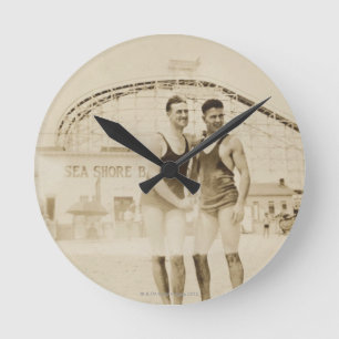 Horloge Ronde Men Standing