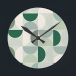 Horloge Ronde Mid Century Moderne Abstrait Motif Sage Green<br><div class="desc">Motif moderne du milieu du siècle - formes géométriques abstraites - motif minimaliste en vert sauge.</div>