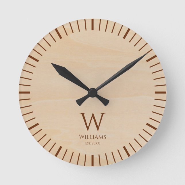 Horloge Ronde Monogramme en bois rustique Marron Initiale et nom (Recto)