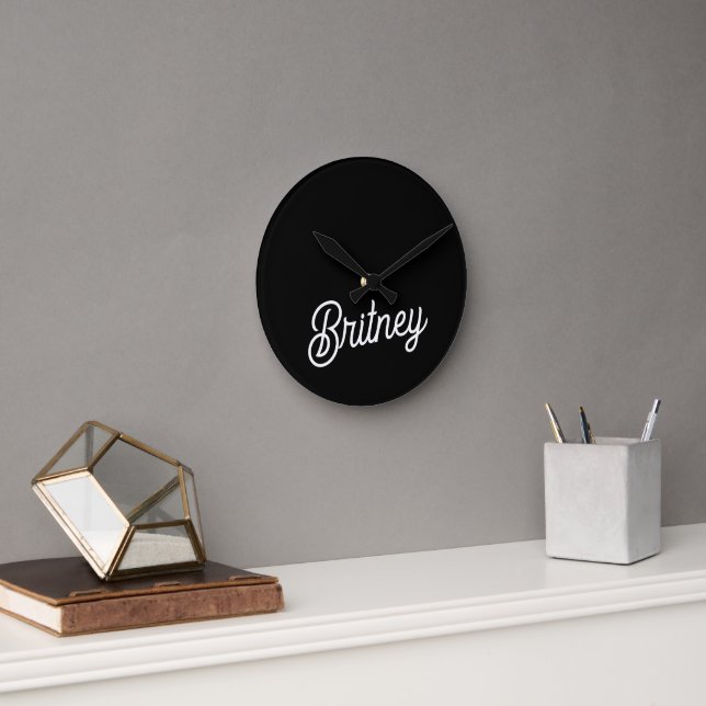Horloge Ronde Monogramme et nom personnalisés en noir moderne (Bureau)