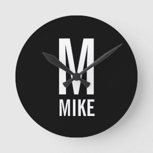 Horloge Ronde Monogramme et nom personnalisés modernes