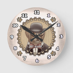 Horloge Ronde Montre Retriever doré portant des lunettes