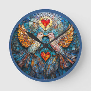 Horloge Ronde Mosaic artistique d'oiseaux et de cœurs affichant 