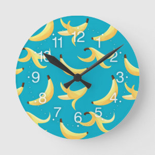 Horloge Ronde Motif de banane jaune rétro drôle éditable pour fê