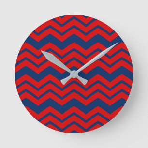 Horloge Ronde Motif de conception Chevron bleu et rouge 