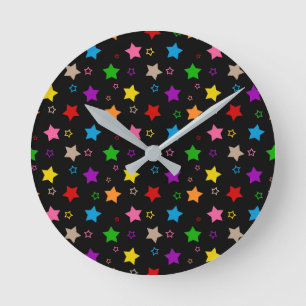 Horloge Ronde Motif de conception d'étoiles colorées noir 