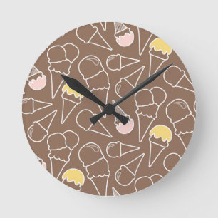 Horloge Ronde Motif de cornet de crème glacée sur le brun