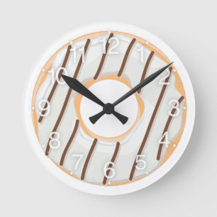 Horloge Ronde Motif de Donuts Colorés Rétro pour une Fête Amusan