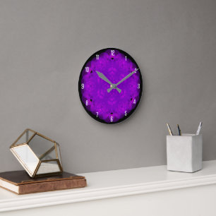 Horloge Ronde motif géométrique violet basé sur l'épitrochoïde