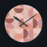 Horloge Ronde Motif moderne du milieu du siècle Peach Fuzz<br><div class="desc">Motif moderne du milieu du siècle - formes géométriques abstraites - motif minimaliste dans le fuzz de pêche - tons de terre neutres.</div>