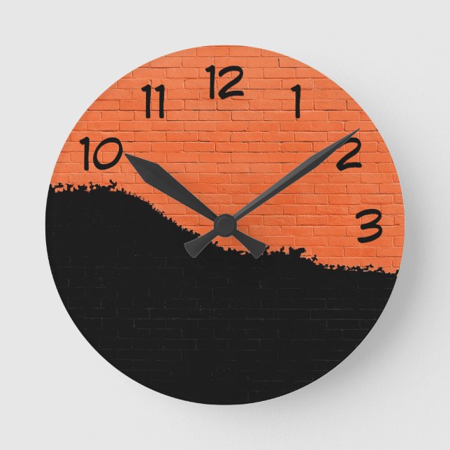 Horloge Ronde Mur en brique orange avec Peinture à Peeling noir (Recto)