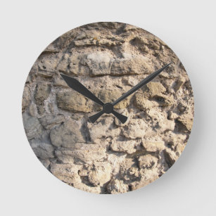 Horloge Ronde Mur en pierre des grandes pierres brutes gris