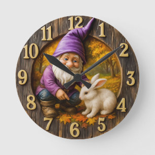 Horloge Ronde Nain magique et lapin dans les bois automnaux