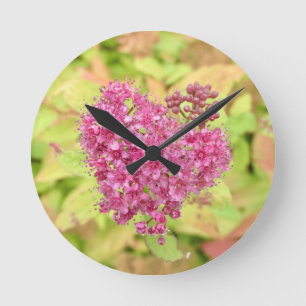 Horloge Ronde Natural Flower Heart - percé par la flèche.