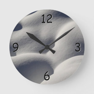 Horloge Ronde Nature Abstraite des monticules de neige mousseuse