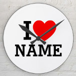 Horloge Ronde Nom du coeur<br><div class="desc">Inscrivez votre nom ou votre texte sur le nom Section.</div>