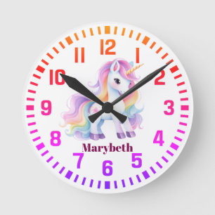 Horloge Ronde Nom personnalisé cool Rainbow Unicorn