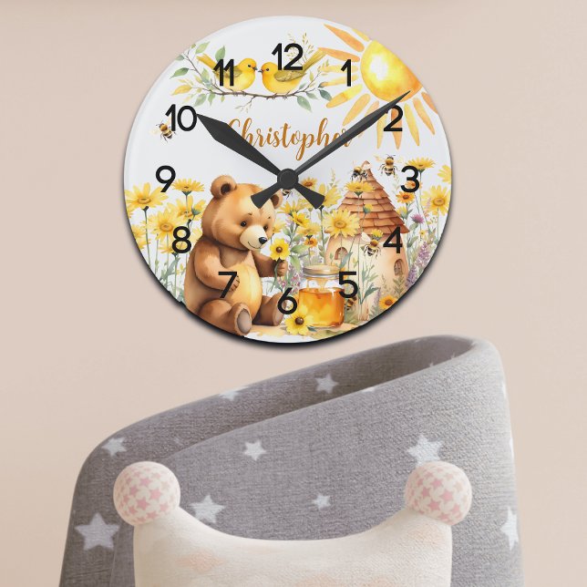 Horloge Ronde Nom personnalisé Honey Bees Teddy Bear Nursery (Créateur téléchargé)