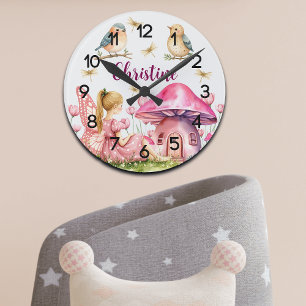 Horloge Ronde Nom personnalisé Pink Fairy Mushrooms Nursery